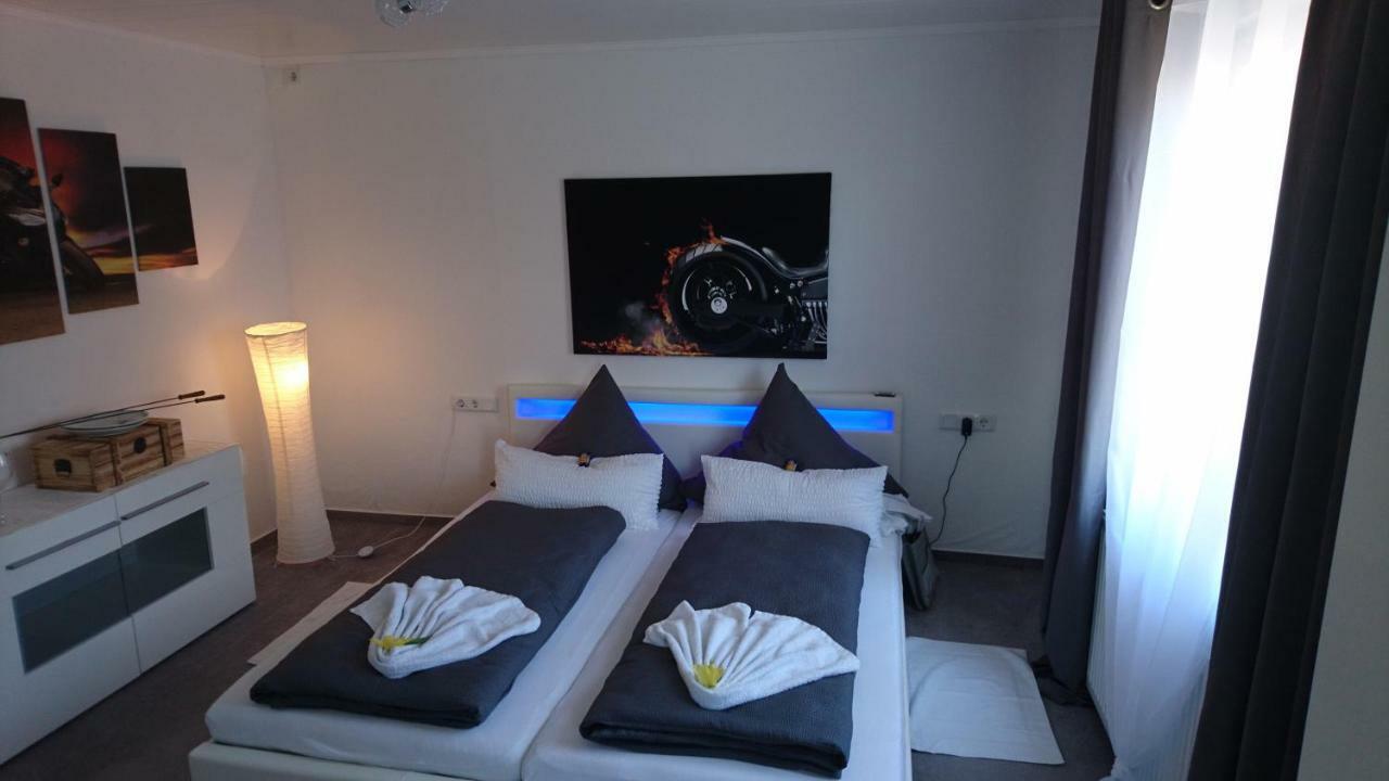 Moderne Wohnung ラドルフツェル・アム・ボーデンゼー エクステリア 写真